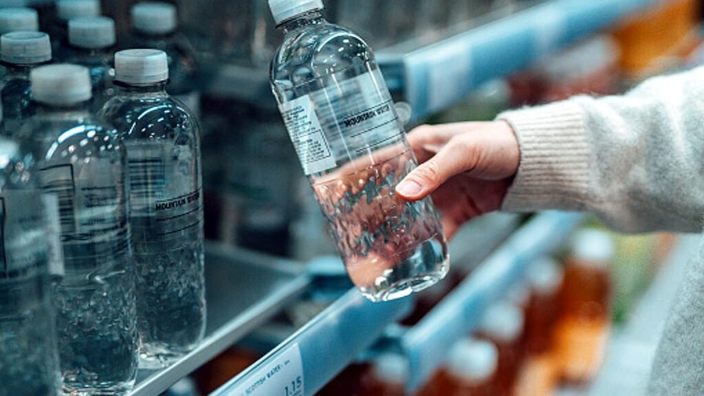 सावधान! प्लास्टिक बोतल से पानी नहीं, पी रहे हैं धीमा जहर…