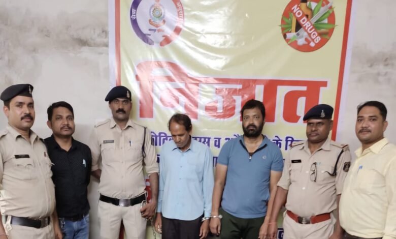 लाखों रूपये के गबन के आरोप में जिला सहकारी केन्द्रीय बैंक मर्यादित रायपुर के 2 बैंक अधिकारीयों को गिरफ्तार किया गया