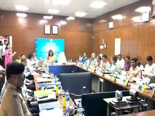 बलरामपुर में हथियारबंद बदमाशों ने ज्वेलरी शॉप लूटे, जेवरात की कीमत 6 करोड़ रुपए