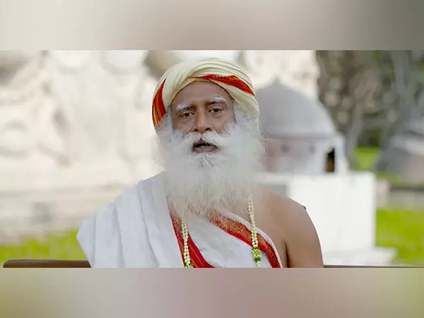 “हम लोगों से शादी करने या भिक्षु बनने के लिए नहीं कहते”: Isha Foundation ने स्पष्टीकरण दिया