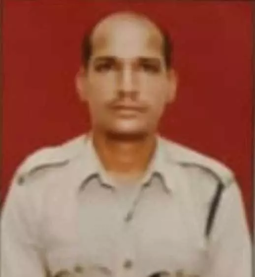 टॉवर पर मोर्चा संभाले CRPF जवान ने खुद को मारी गोली, मौत