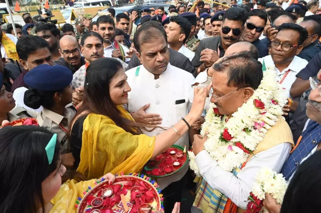 सीएम विष्णुदेव साय के रोड शो का सिंधी काउंसिल ने किया भव्य स्वागत