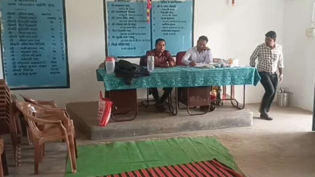 शादी समारोह में पानी पीने से 100 से ज्यादा ग्रामीण बीमार, स्वास्थ्य विभाग ने गांव में लगाया कैंप