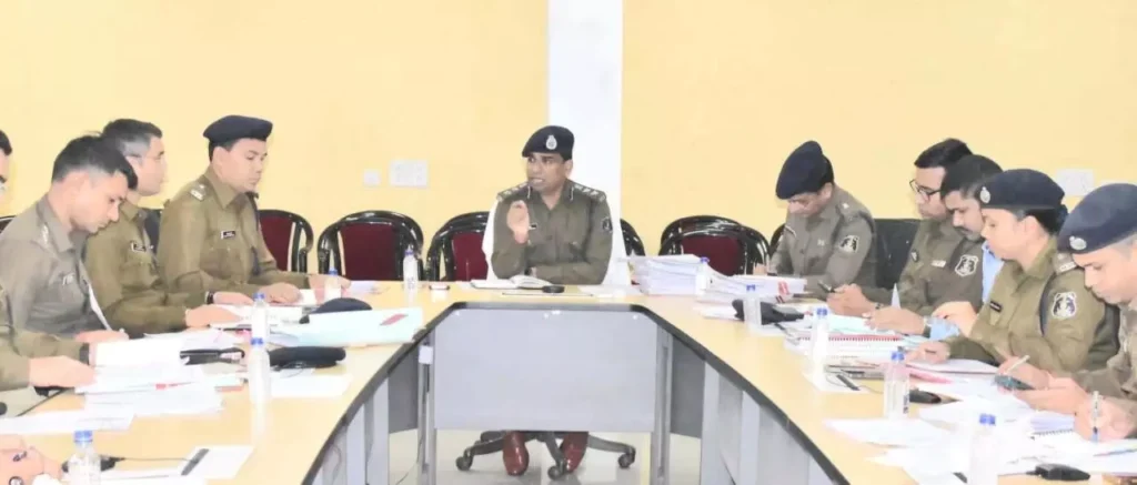 Raipur Breaking: SP ने थाना प्रभारियों के साथ ली क्राइम मीटिंग