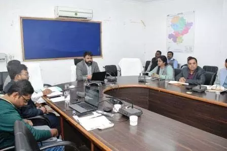 एसडीएम अभिलेख शुद्धता, डिजिटल हस्ताक्षर, नक्शा अद्यतीकरण के कार्याे को प्राथमिकता से करें: कलेक्टर