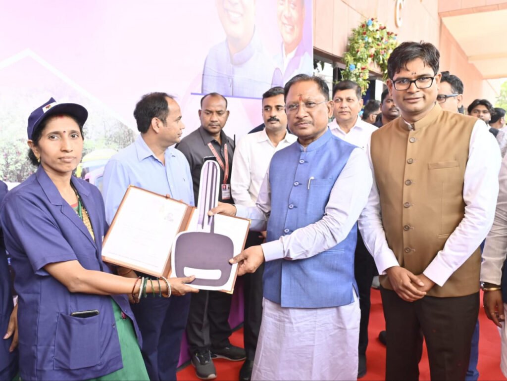 लखपति दीदी योजना के तहत 40 महिलाओं को मिला रोजगार