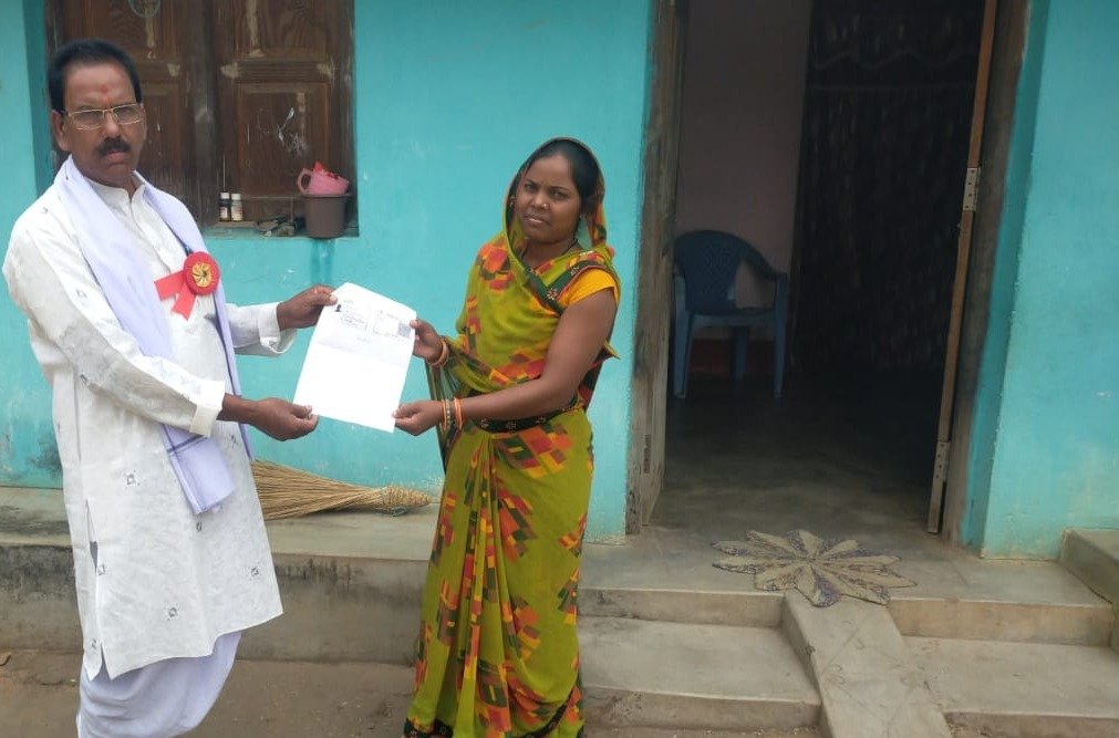 सुशासन तिहार में प्रतिमा, वंदना और हेमंती के आवेदन का हुआ त्वरित निराकरण