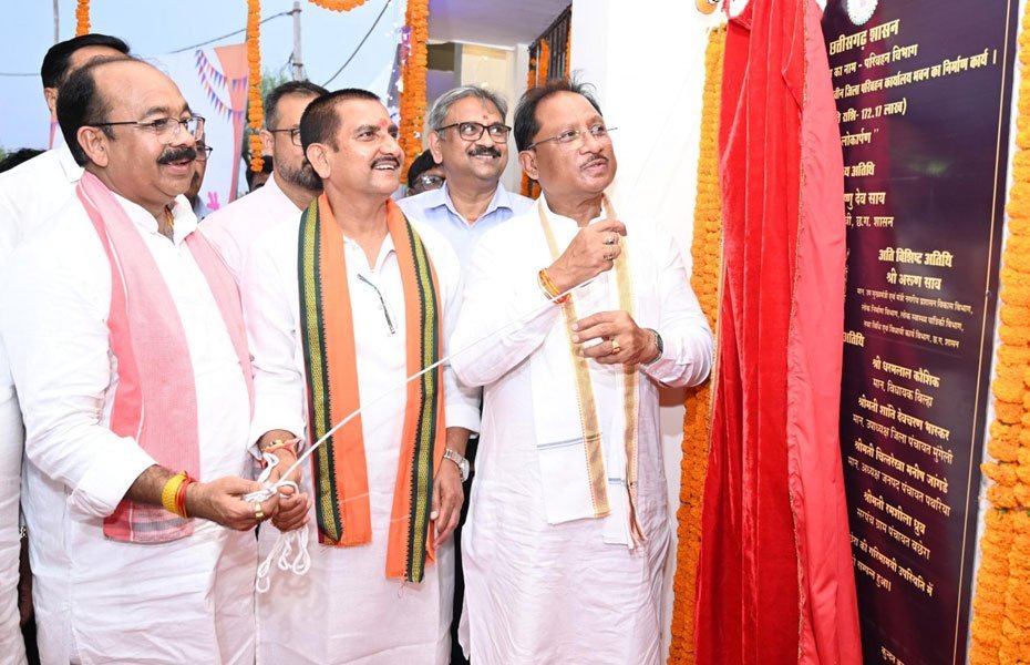 मुख्यमंत्री विष्णुदेव साय ने किया मुंगेली में नवनिर्मित जिला परिवहन कार्यालय का लोकार्पण