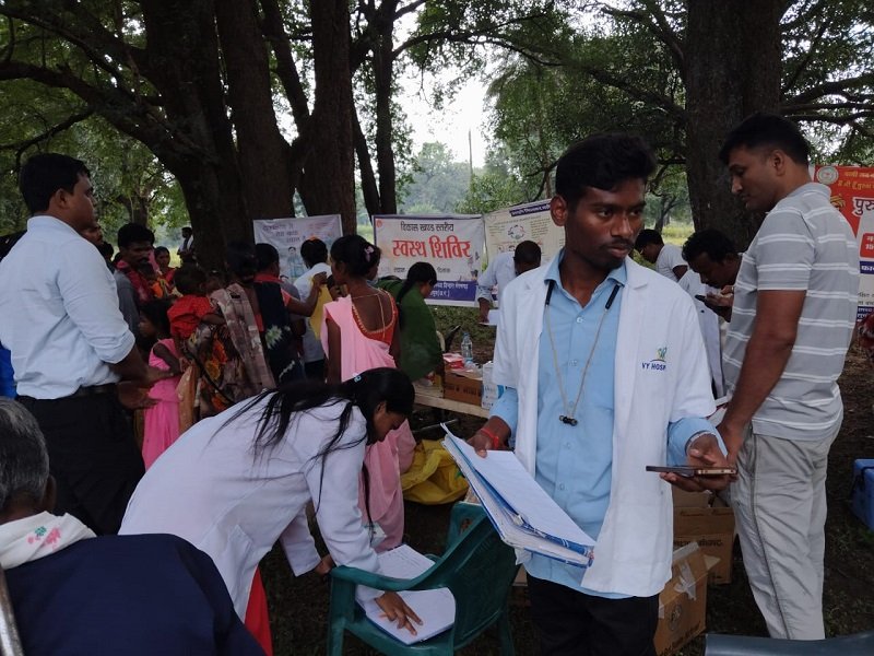 989 ग्रामीणों को मिला उपचार का लाभ