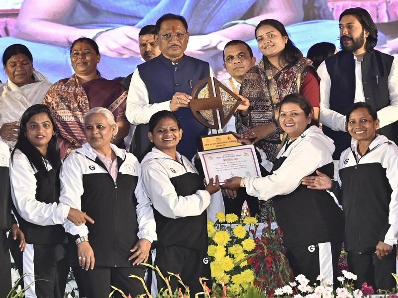 विशेष लेख : नई उड़ान, नया क्षितिज – छत्तीसगढ़ में महतारियों के सशक्तिकरण की कहानी