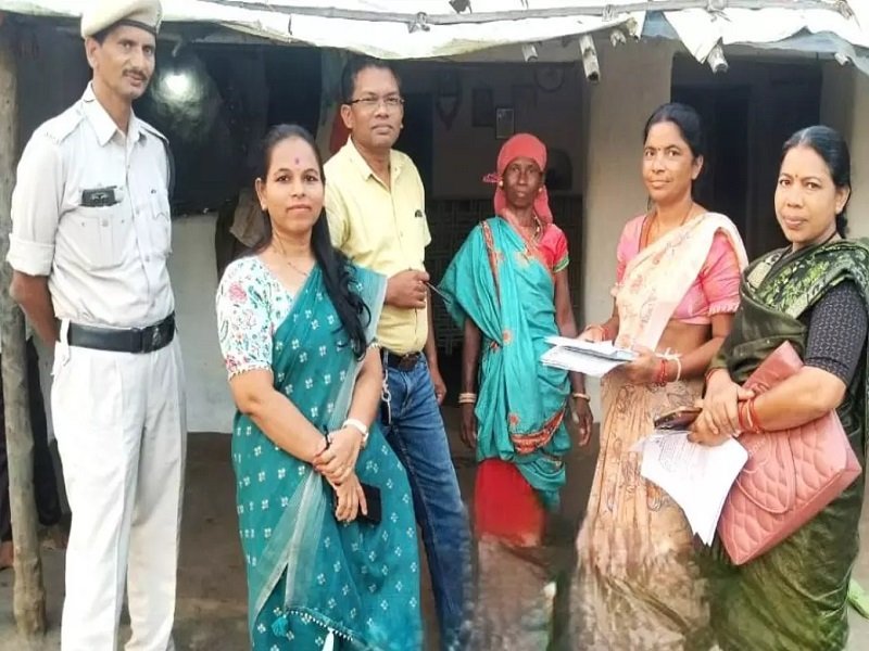 जिले में होम-टू-होम एन्यूमरेशन फॉर्म का वितरण प्रारंभ