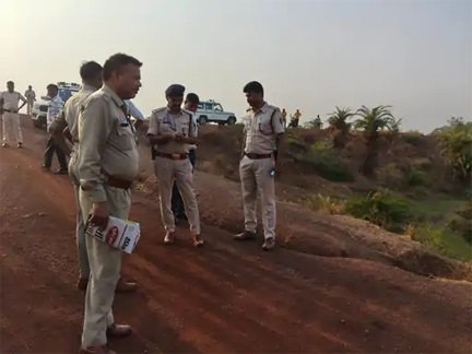 5 साल के मासूम के सामने पिता को मारा चाकू, कैश-फोन लूटकर फरार
