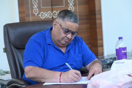 जनदर्शन में कैबिनेट मंत्री राजेश अग्रवाल ने सुनीं आम जनता की समस्या