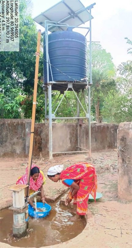 ’सोलर पंप की खराबी तत्काल दूर कर बहाल की गई जलापूर्ति’