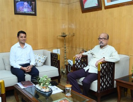 ’राज्यपाल डेका ने पर्यटन स्थलों का विकास एवं सुविधाएं बढ़ाने के दिए निर्देश’