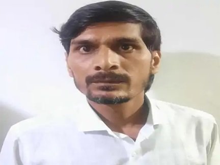 गांजा तस्कर रवि की अवैध संपत्ति पर प्रशासन की कार्रवाई