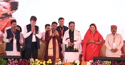 महतारी वंदन योजना : महिला सशक्तिकरण की नई इबारत, आत्मनिर्भरता और सम्मान का सशक्त आधार