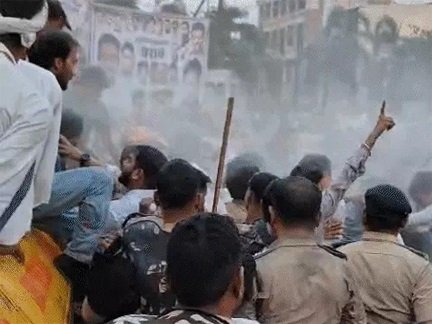 लाठीचार्ज के विरोध में कांग्रेस का हमला, दीपक बैज बोले- आवाज दबाने की कोशिश