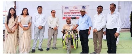 बैटरी चलित ट्राइसाइकिल बनी पुरोचन के आत्मसम्मान और आत्मनिर्भरता की नई राह