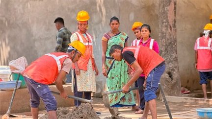 जब बंदूक छूटी, तो हाथों में आया सुनहरा भविष्य : सुकमा में आत्मसमर्पित युवाओं की जिंदगी लिख रही विकास की नई कहानी