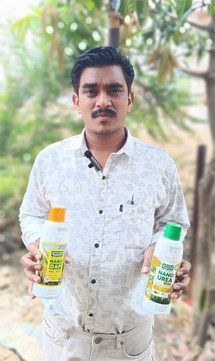 नैनो उर्वरकों से त्रिभुवन की बढ़ी आय, सुधरी मिट्टी की सेहत