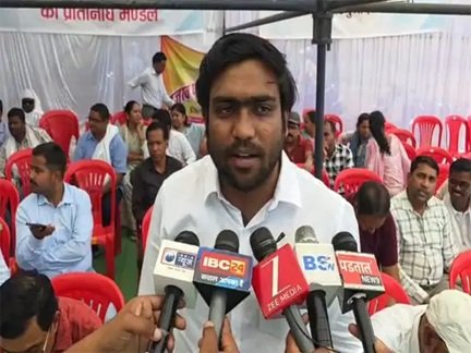 तहसीलदार-नायब तहसीलदारों की हड़ताल, भाजपा विधायक पर कार्रवाई की मांग