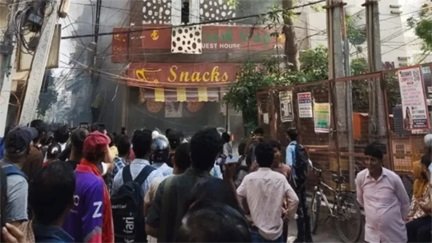 रेस्टोरेंट में लगी भीषण आग, 21 लोगों की जलकर मौत
