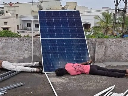 रायपुर हादसा: बिजली की चपेट में आए दो मजदूर