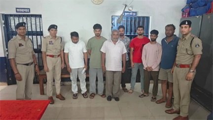 साइबर फ्रॉड से जुड़े 10 आरोपित गिरफ्तार