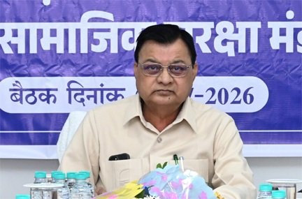 श्रम मंत्री की बैठक में बड़ा फैसला- असंगठित श्रमिकों के लिए बनेंगी नई योजनाएं