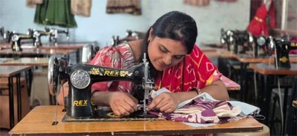 मुख्यमंत्री कौशल विकास योजना से बदली नीलिमा की जिंदगी