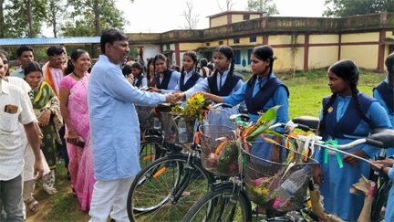 शिक्षा ही उज्ज्वल भविष्य की सबसे मजबूत आधारशिला : वन मंत्री केदार कश्यप