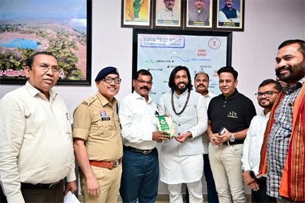 जिले की विशिष्ट पहचान विष्णुभोग चावल से मंत्री गुरु खुशवंत साहेब का सम्मान