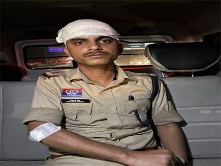 पथराव से मचा बवाल, 16 पुलिसकर्मी जख्मी