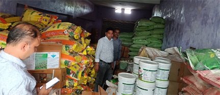 उर्वरक वितरण में गड़बड़ी पर बड़ी कार्रवाई