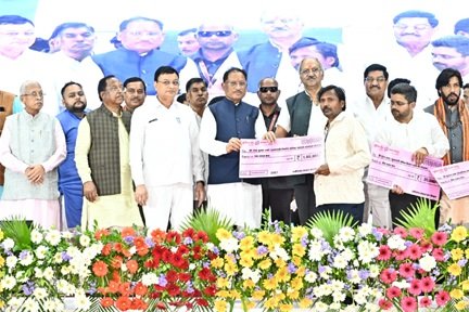 ढाई साल की उपलब्धियाँ- छत्तीसगढ़ का श्रमिक कल्याण के क्षेत्र में नई पहचान
