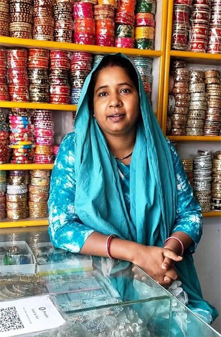 महतारी वंदन योजना से शबीना बेगम ने संवारा अपना कारोबार, आत्मनिर्भरता की राह पर बढ़ाए कदम