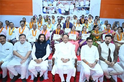 दिव्यांगजनों के सम्मान और सशक्तीकरण के लिए सरकार निरंतर प्रतिबद्ध : मुख्यमंत्री विष्णु देव साय