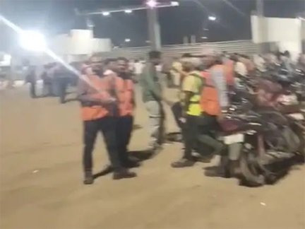 रायखेड़ा प्लांट में मजदूरों में भिड़ंत, पथराव